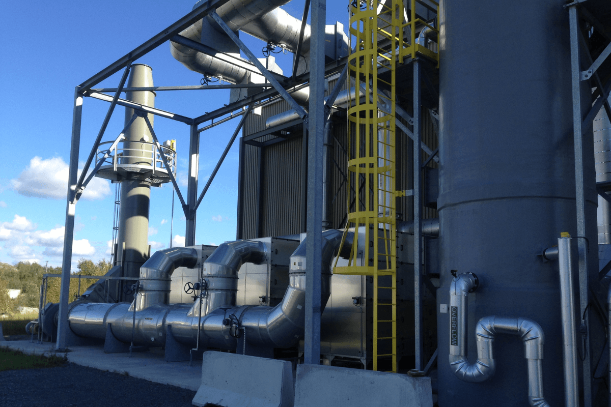 Industrial odour control treatment unit with integrated ductwork and equipment